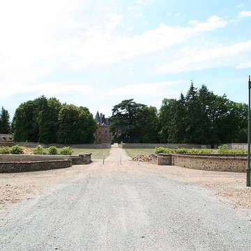 Château de Courtalain et ses dépendances