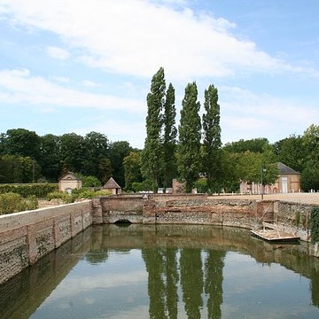 Château de Courtalain et ses dépendances
