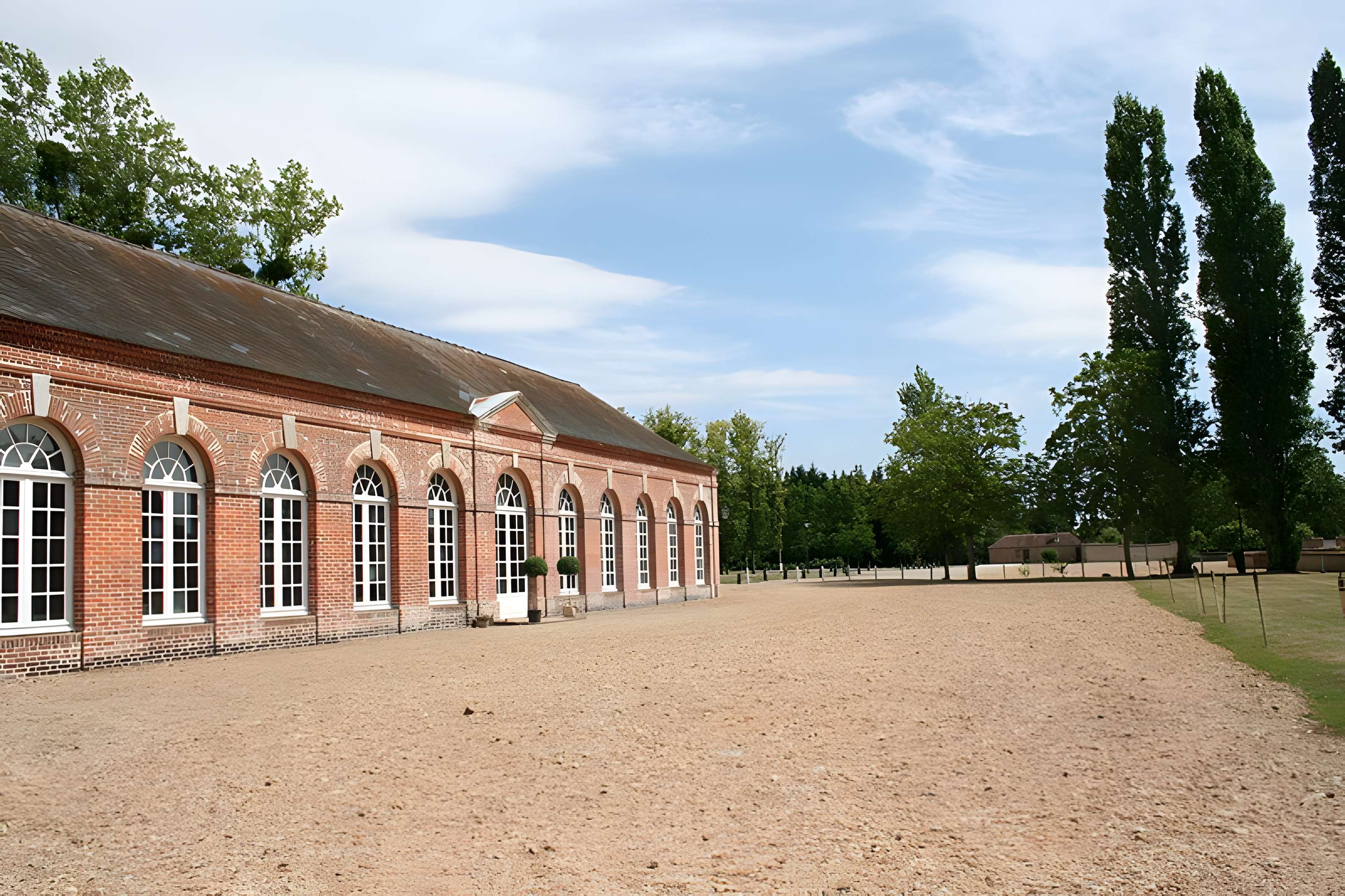 Château de Courtalain et ses dépendances