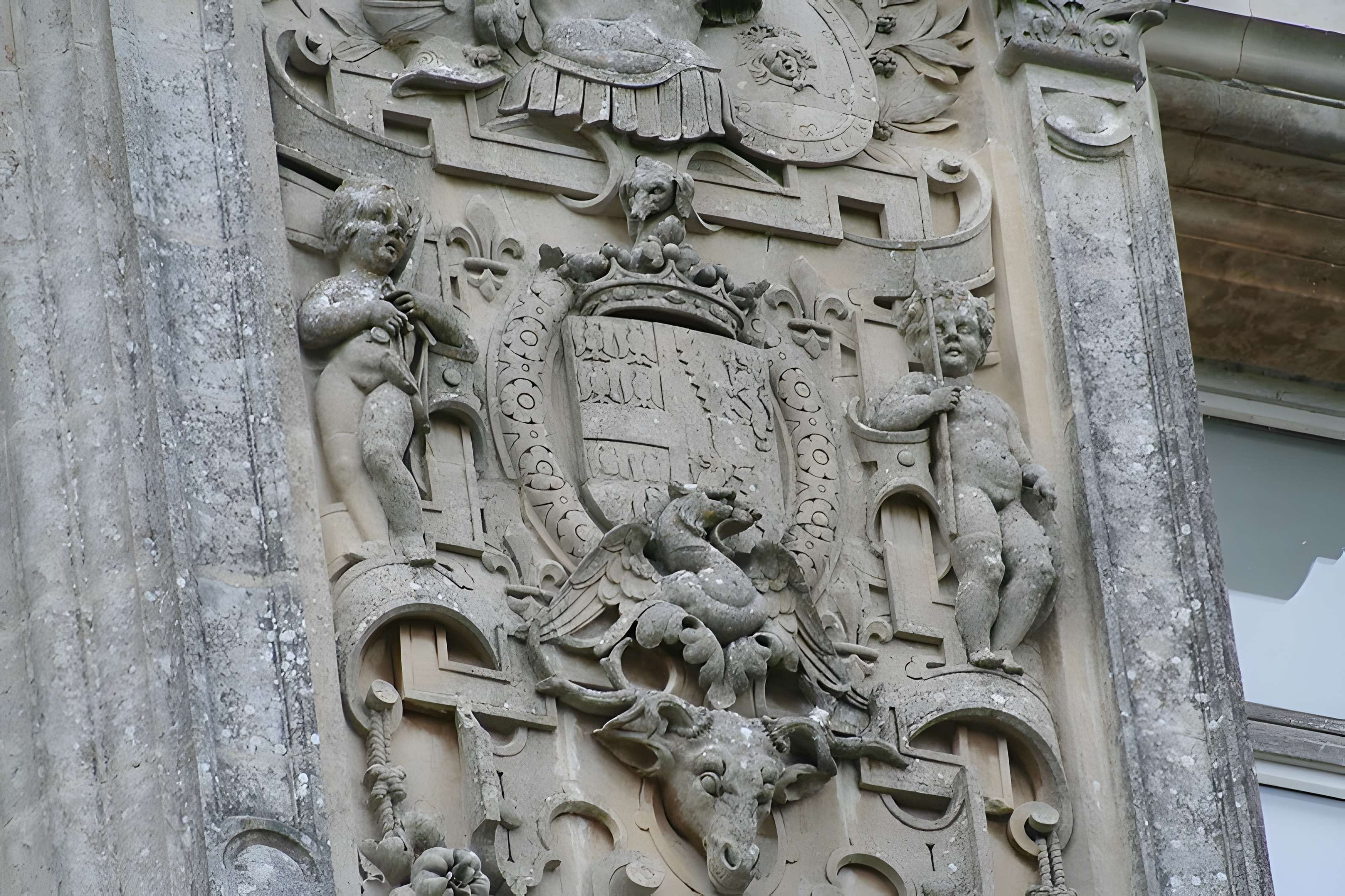 Château de Courtalain et ses dépendances