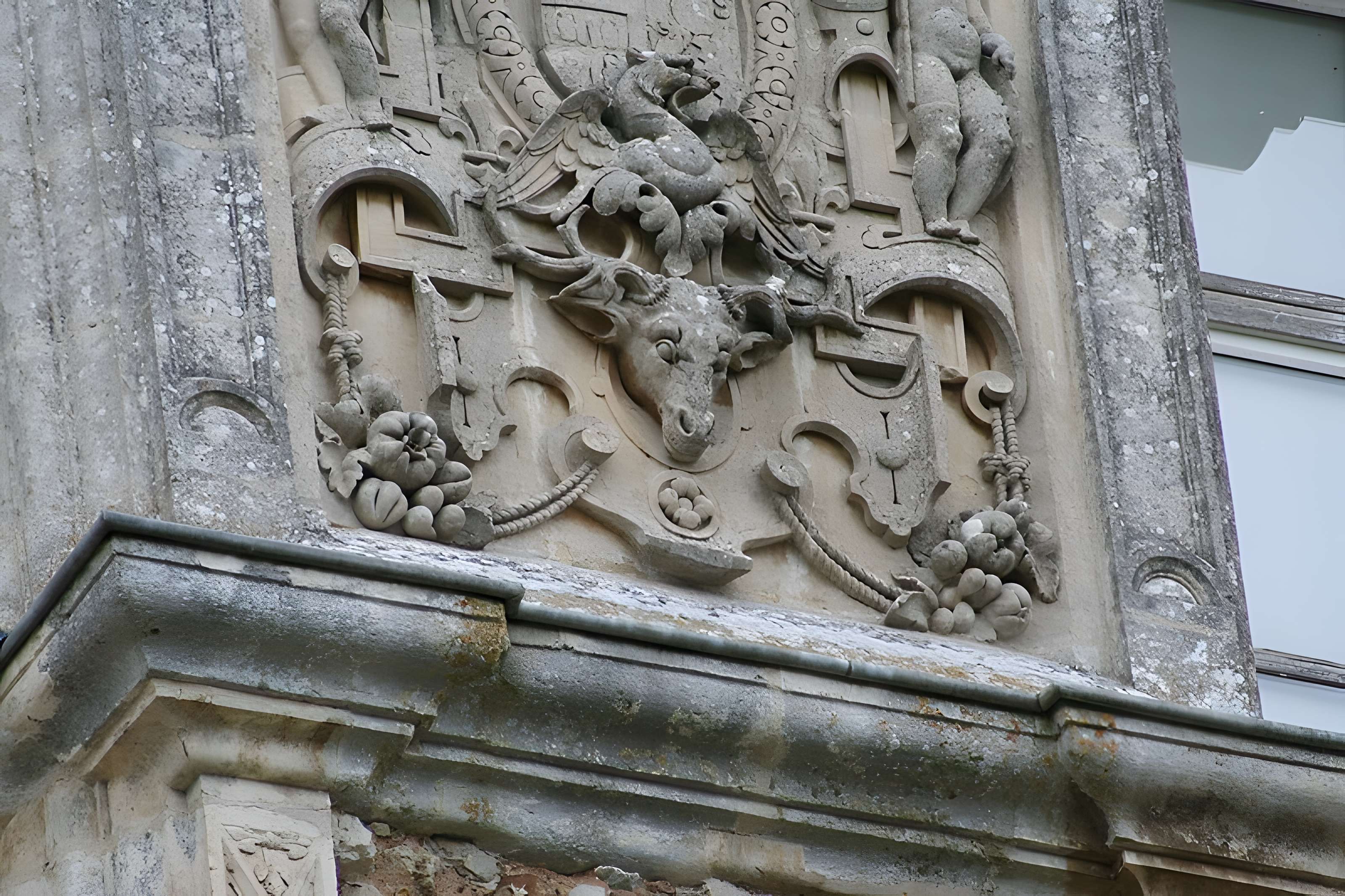 Château de Courtalain et ses dépendances