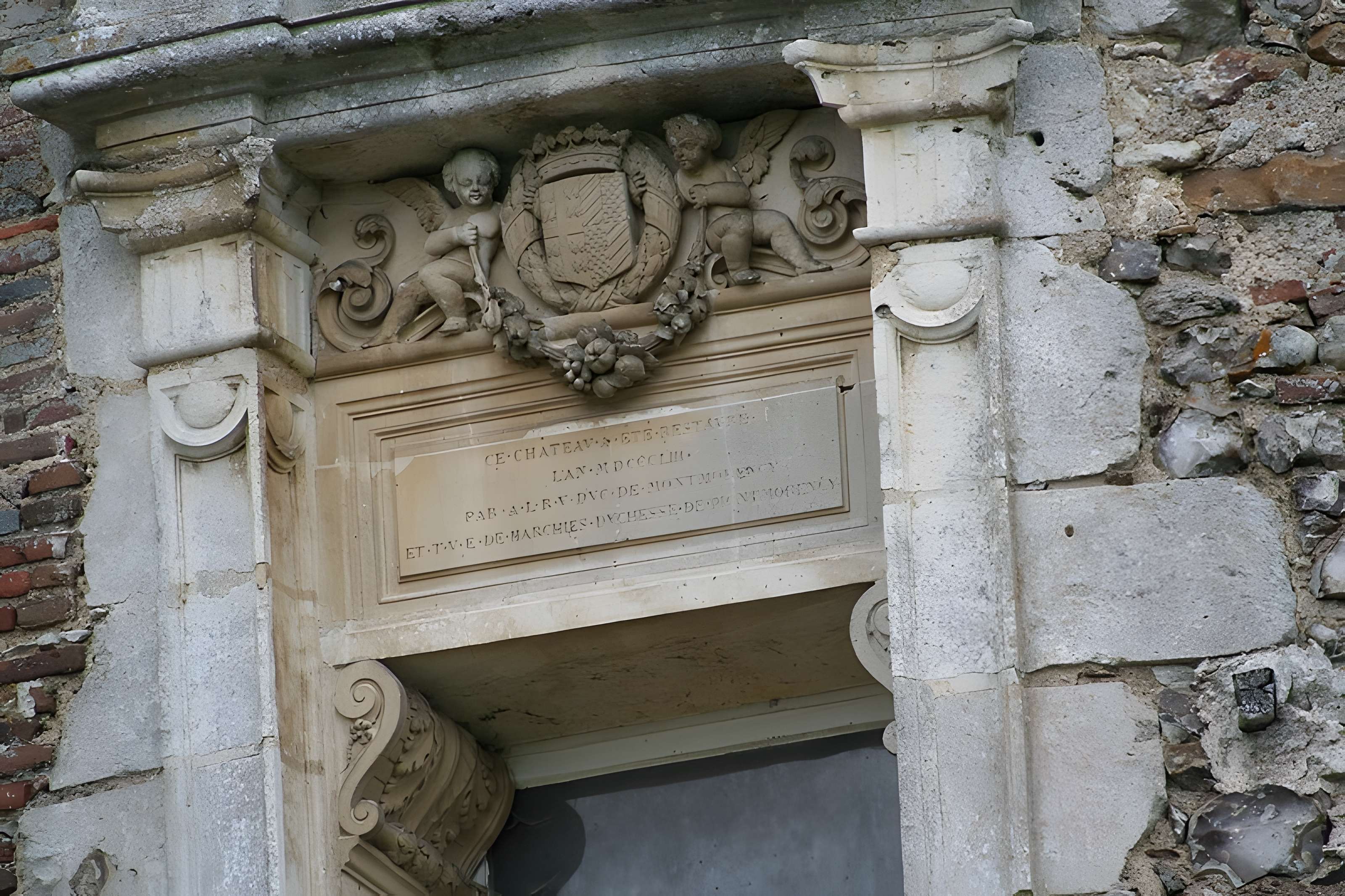 Château de Courtalain et ses dépendances