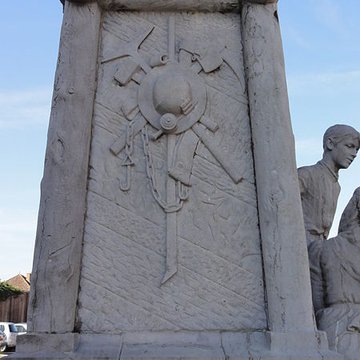 Monument à Charles Mathieu à Lourches