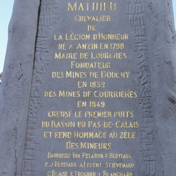 Monument à Charles Mathieu à Lourches