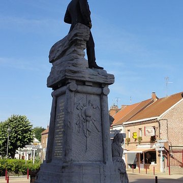 Monument à Charles Mathieu à Lourches