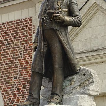 Monument à Charles Mathieu à Lourches