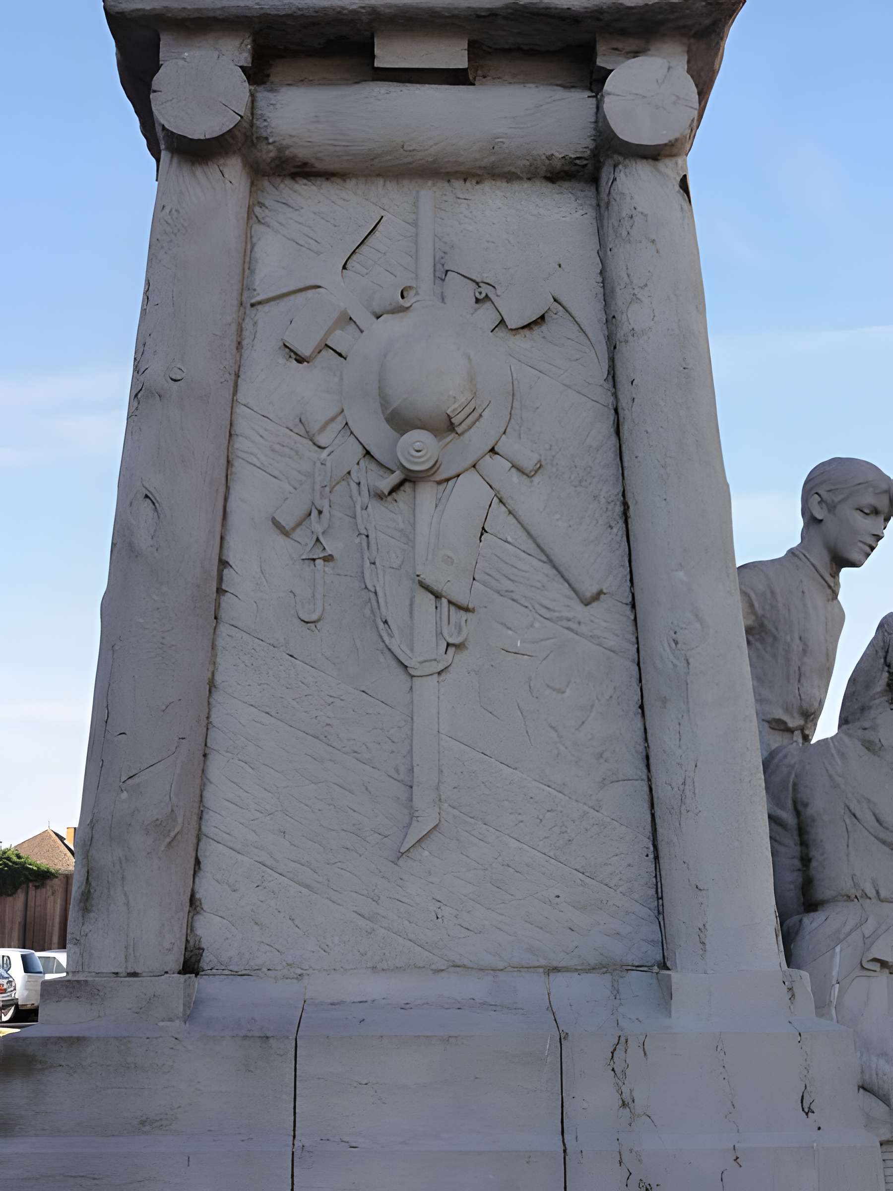 Monument à Charles Mathieu à Lourches