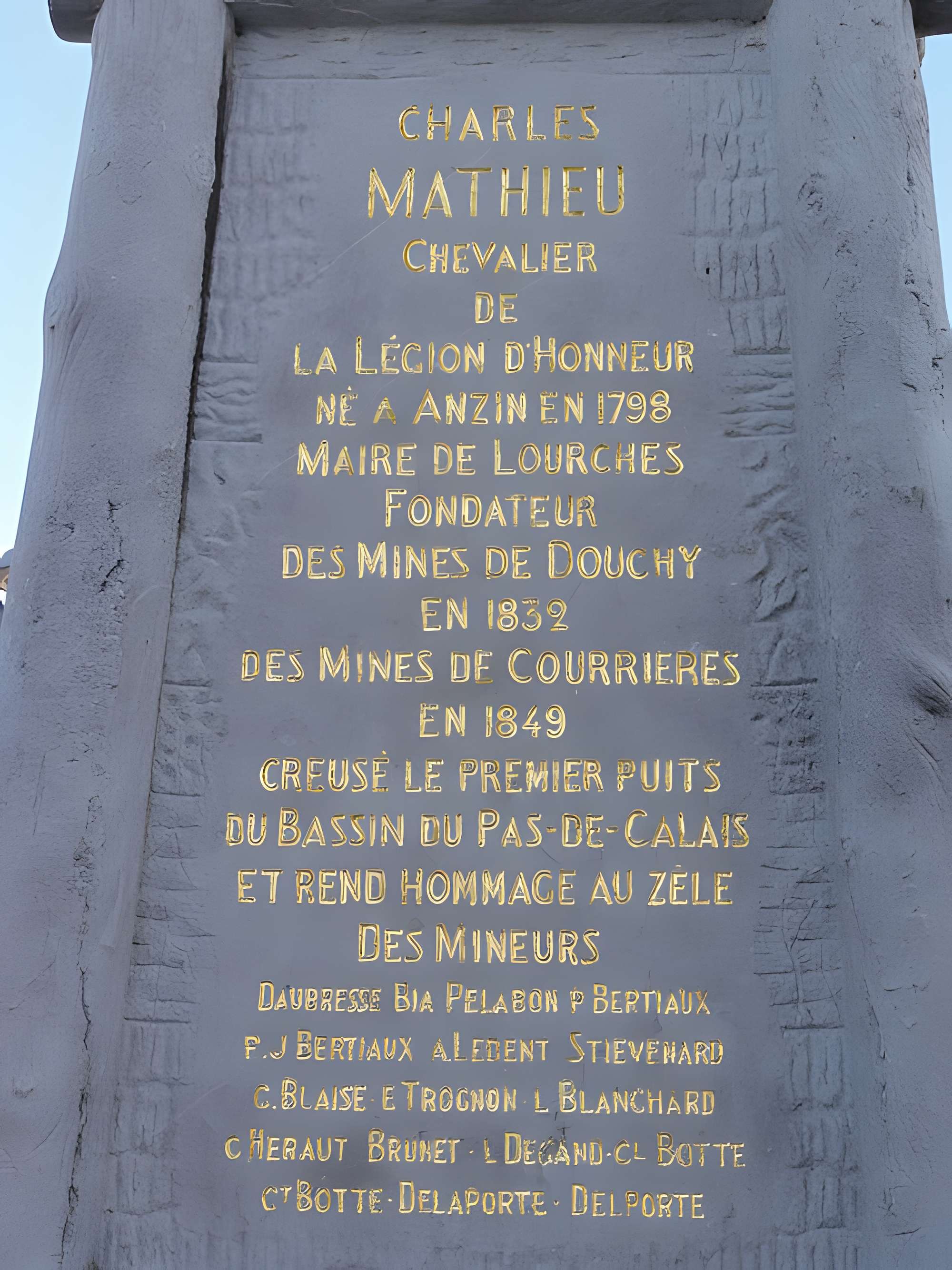 Monument à Charles Mathieu à Lourches