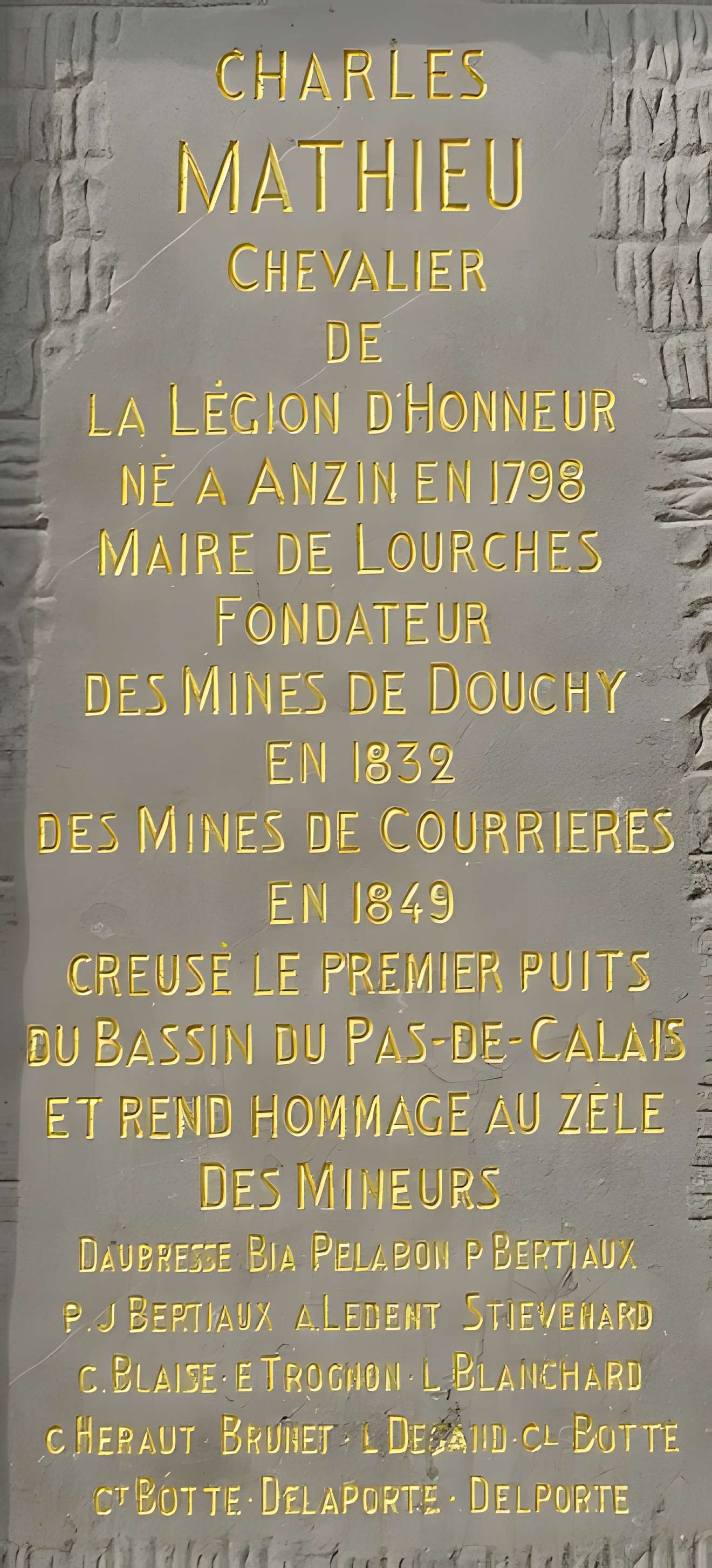 Monument à Charles Mathieu à Lourches