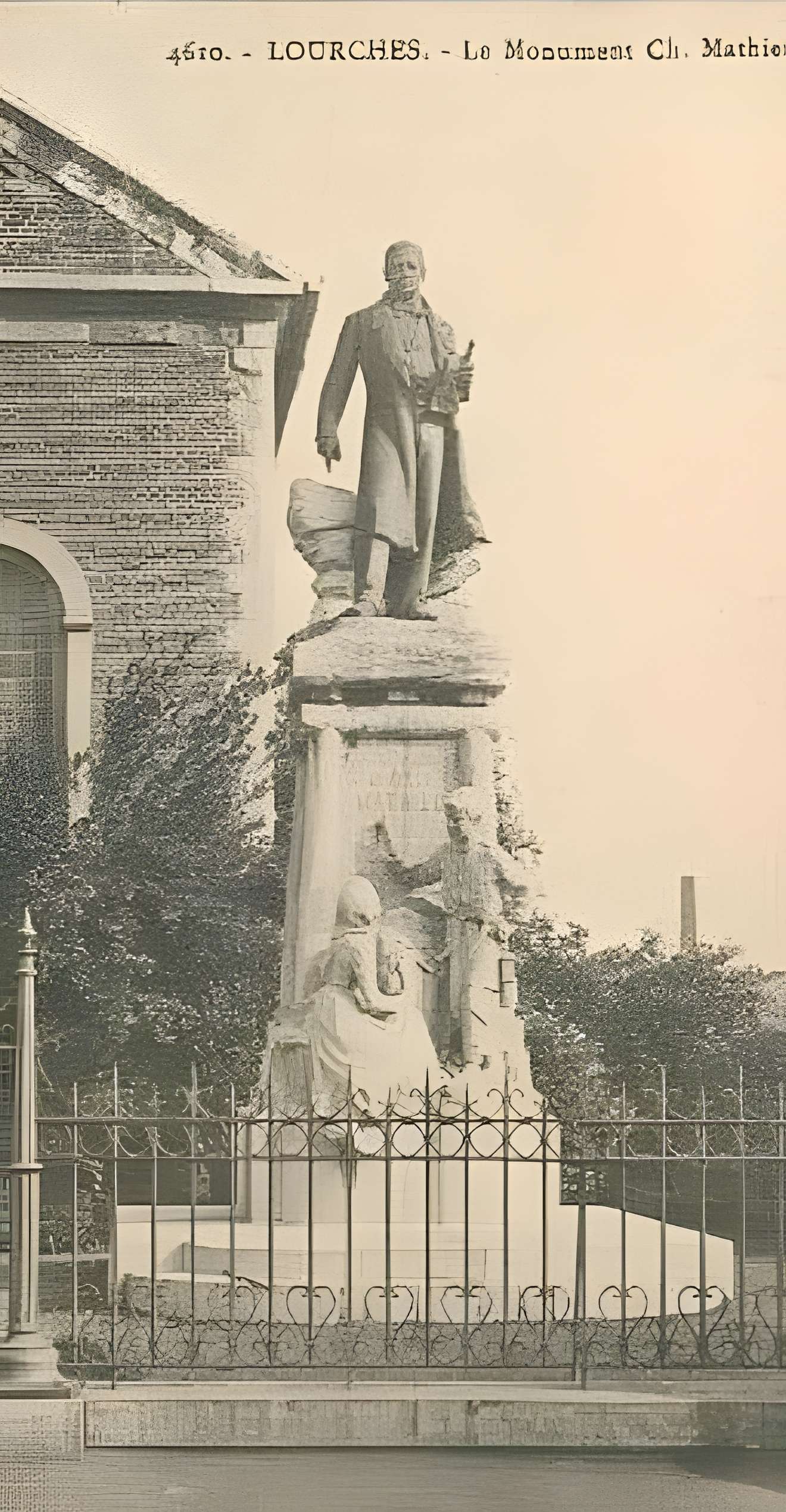 Monument à Charles Mathieu à Lourches