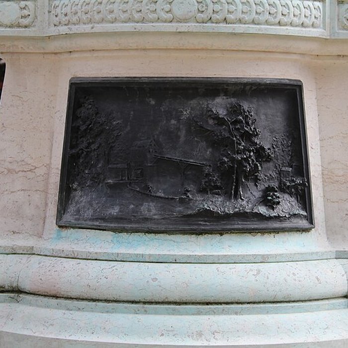 Photo de Monument à Émile Menier de Noisiel