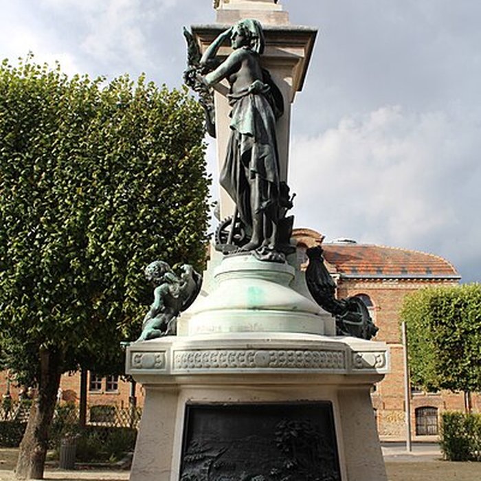 Photo de Monument à Émile Menier de Noisiel