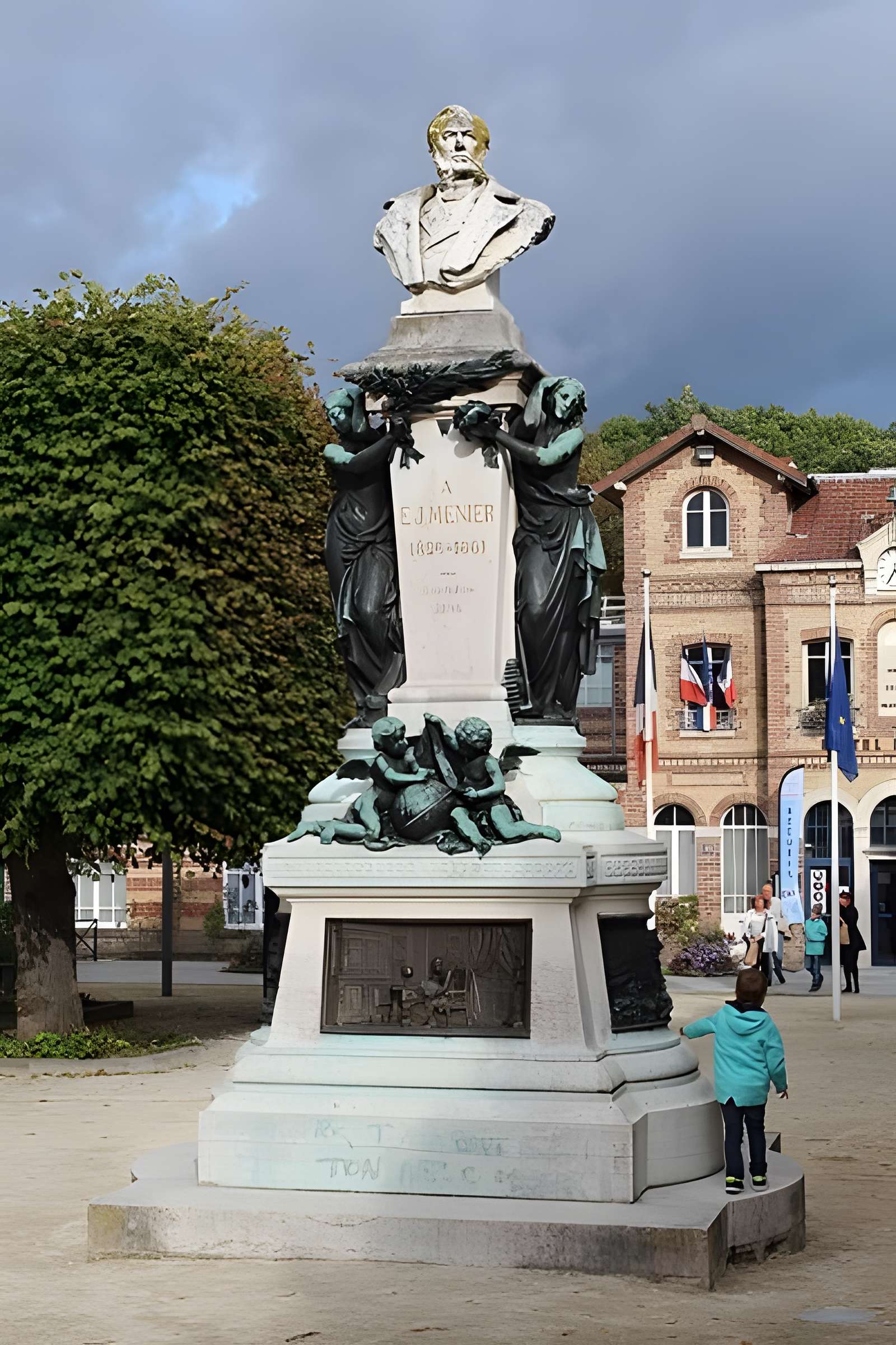 Monument à Émile Menier de Noisiel 