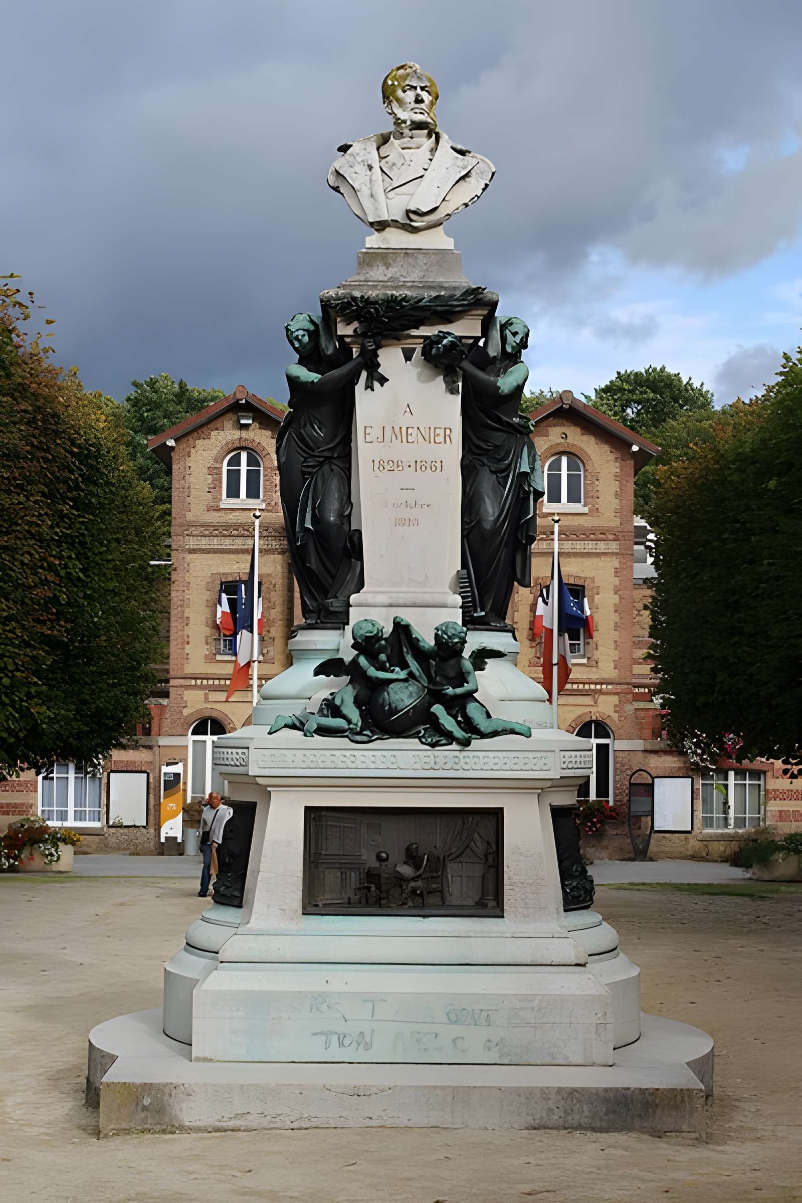 Monument à Émile Menier de Noisiel