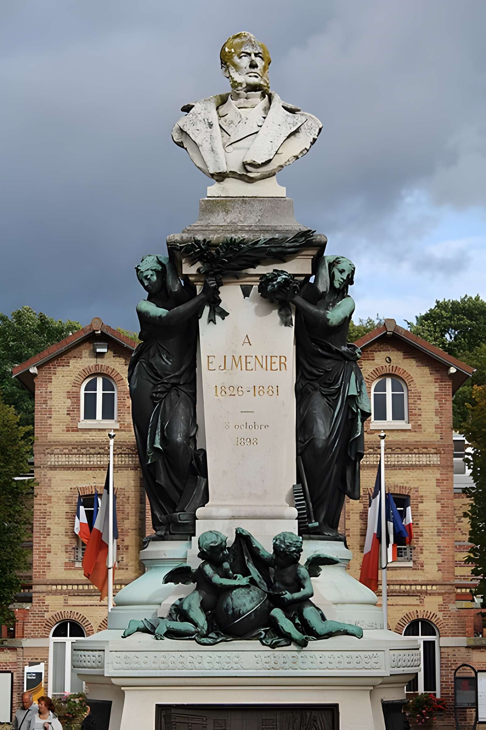 Monument à Émile Menier de Noisiel