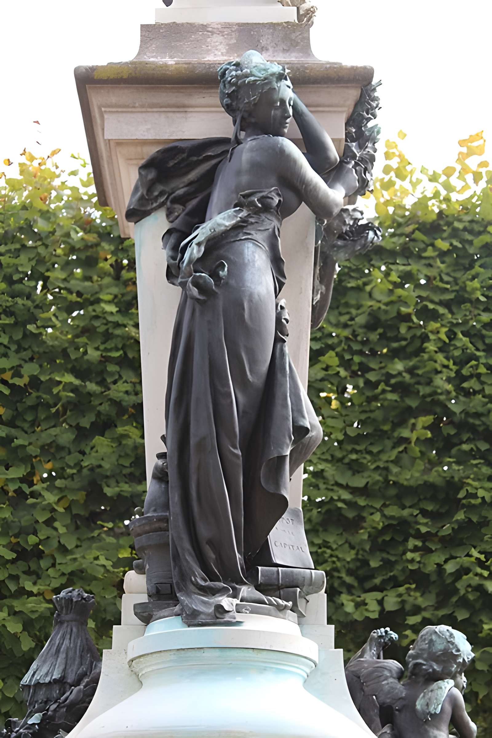 Monument à Émile Menier de Noisiel