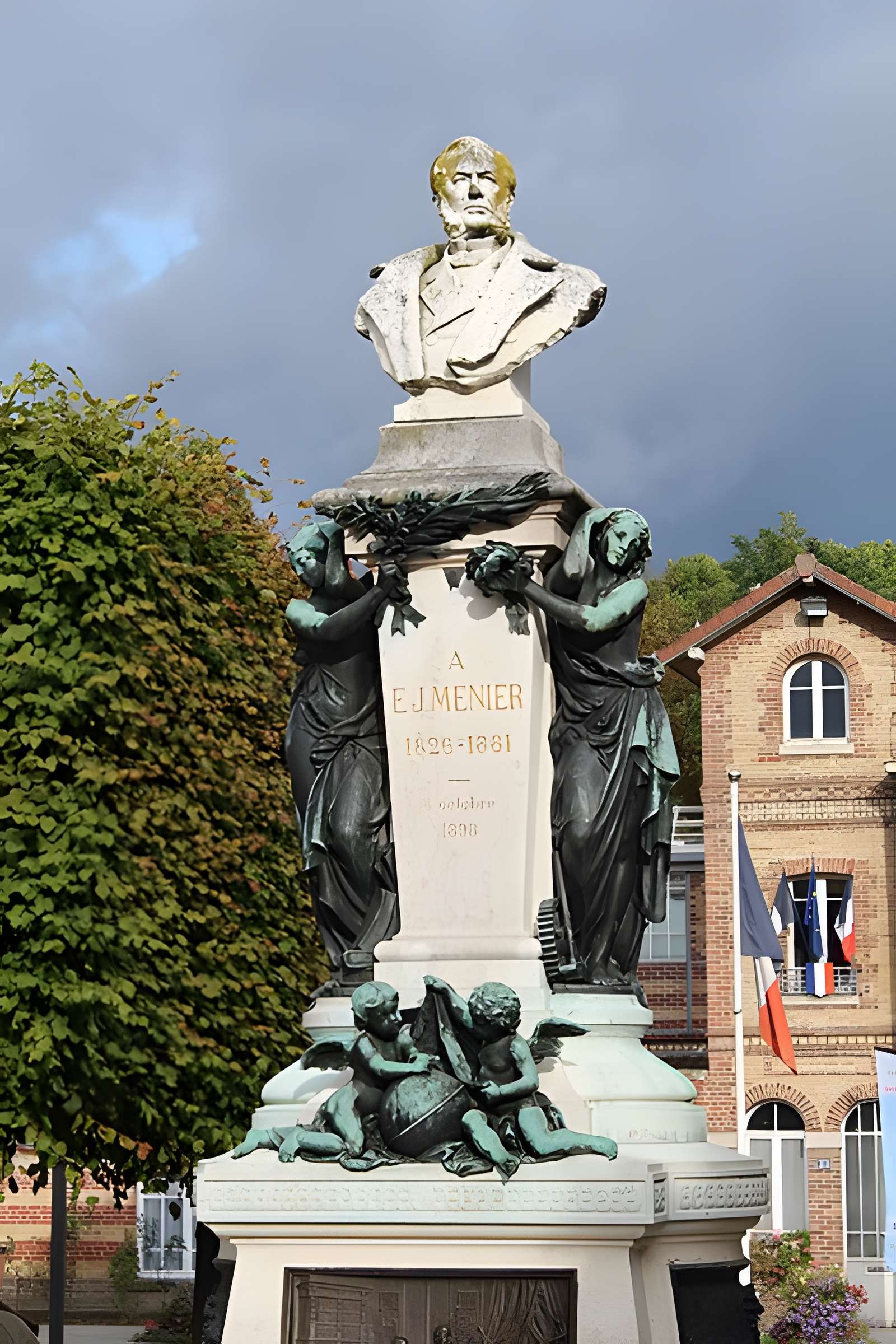 Monument à Émile Menier de Noisiel