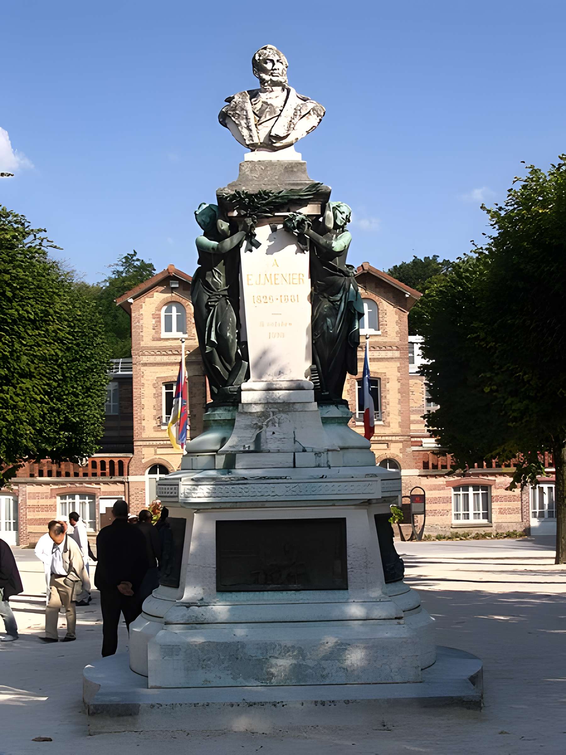 Monument à Émile Menier de Noisiel