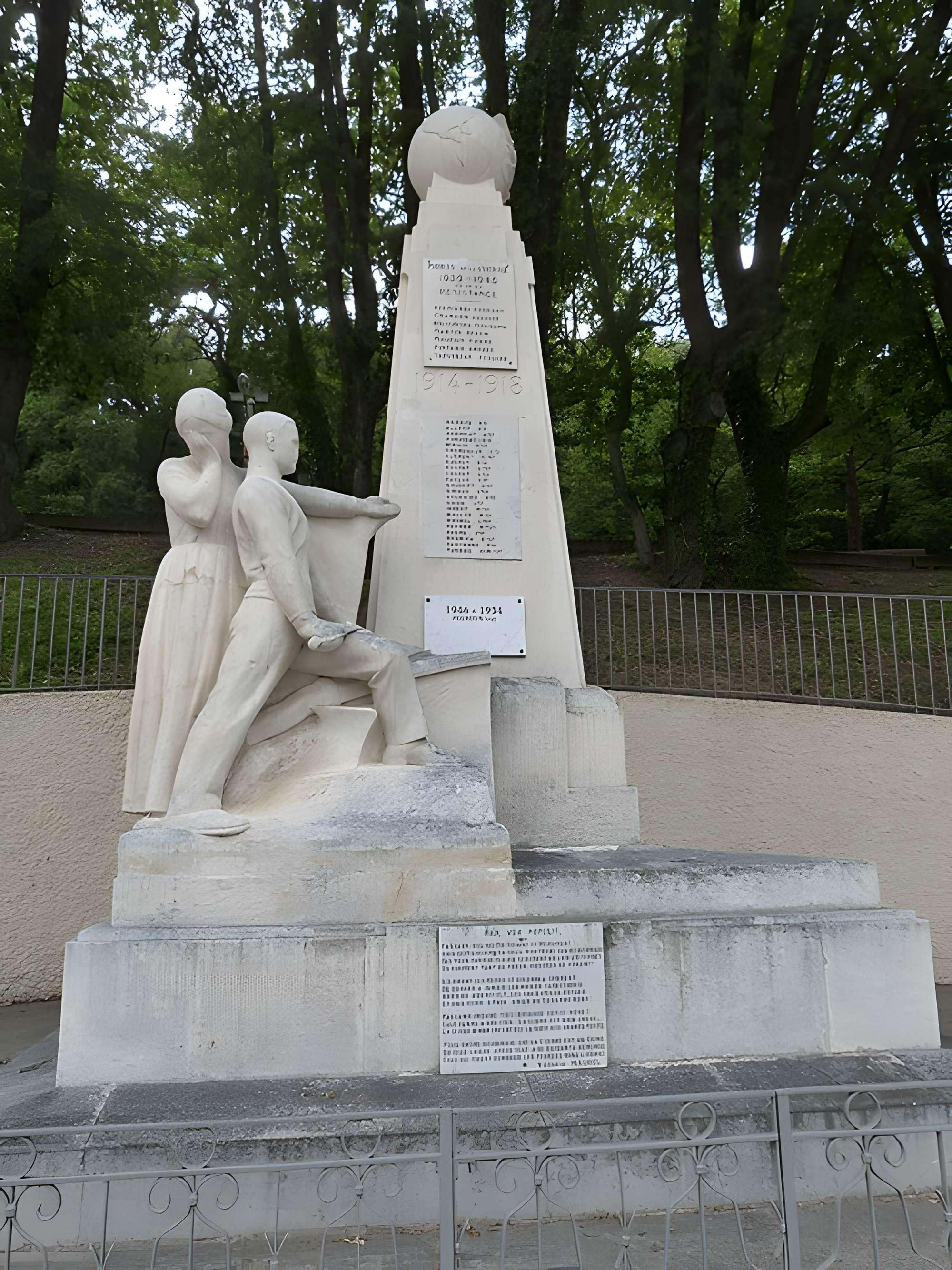 Monument aux morts de Château-Arnoux-Saint-Auban