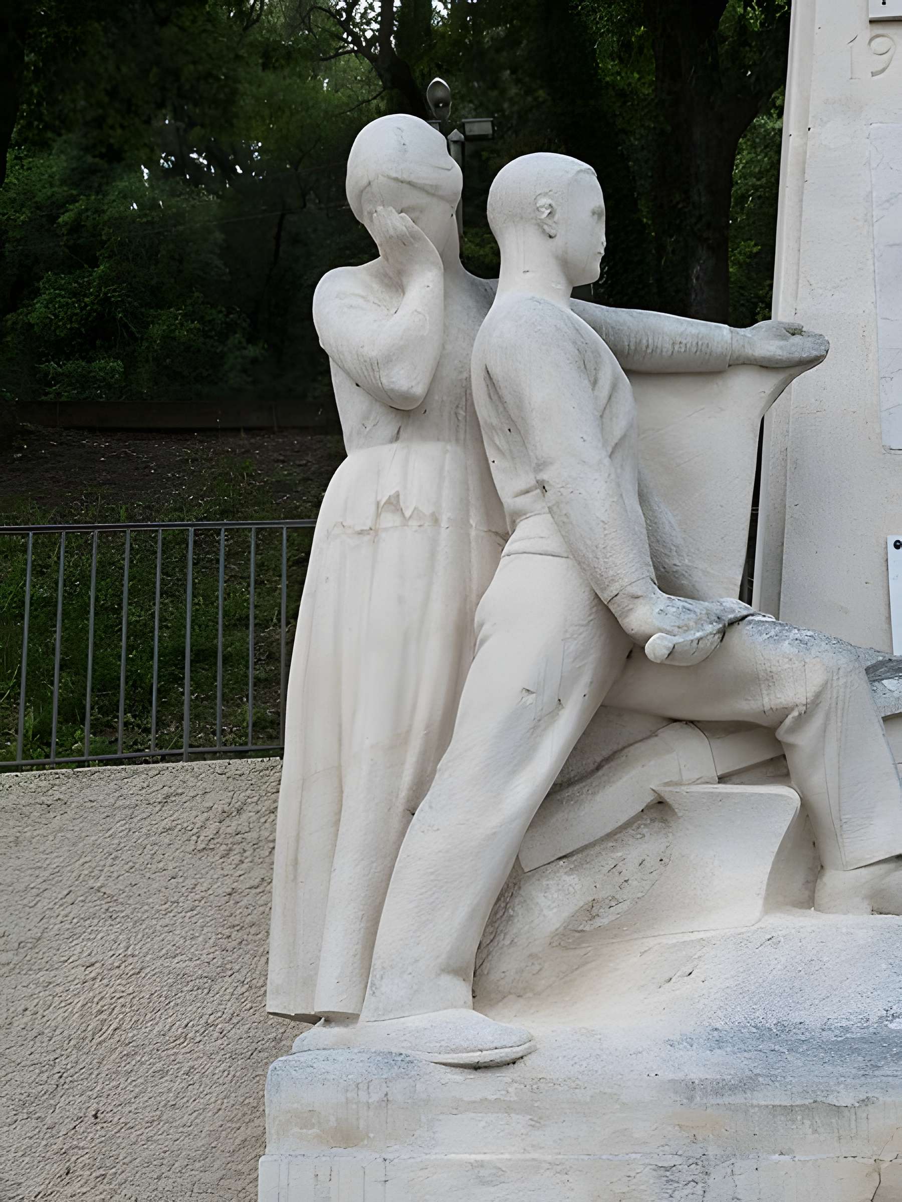 Monument aux morts de Château-Arnoux-Saint-Auban