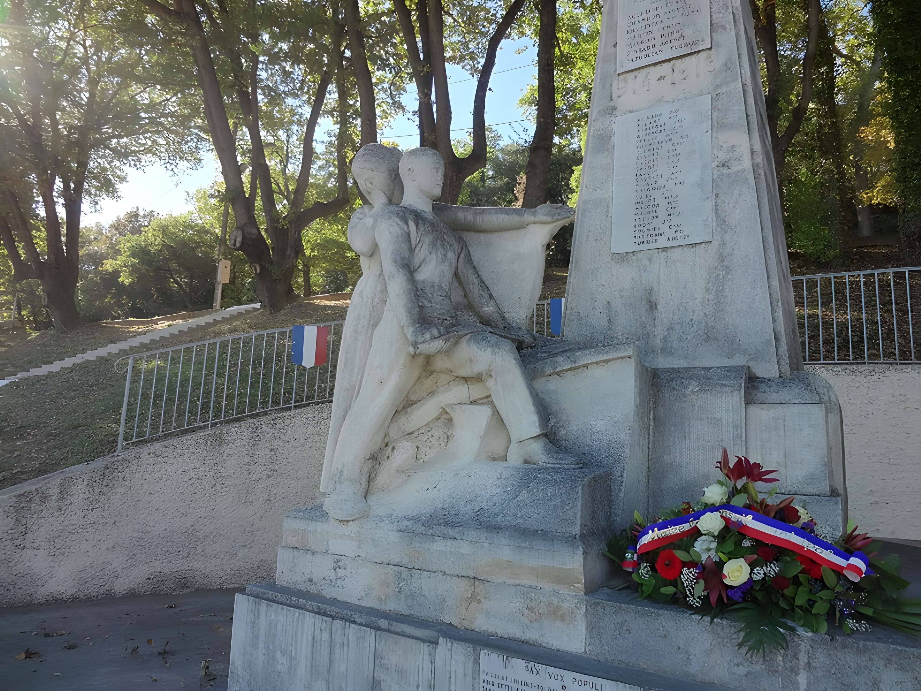 Monument aux morts de Château-Arnoux-Saint-Auban