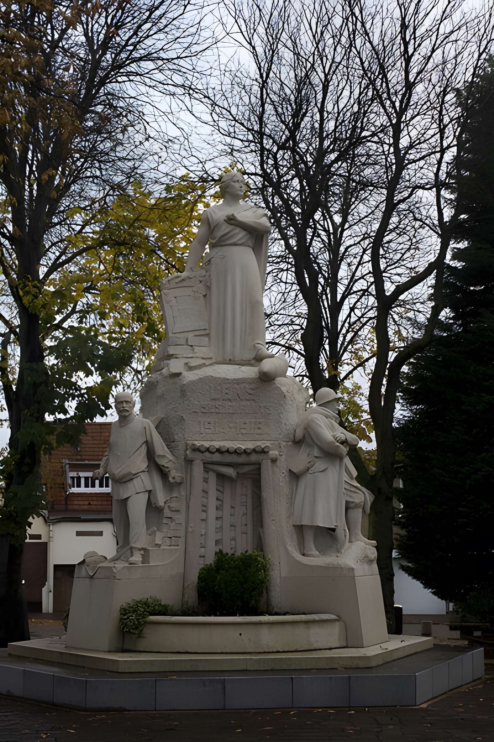 Monument aux morts de la Première Guerre mondiale de Lens 
