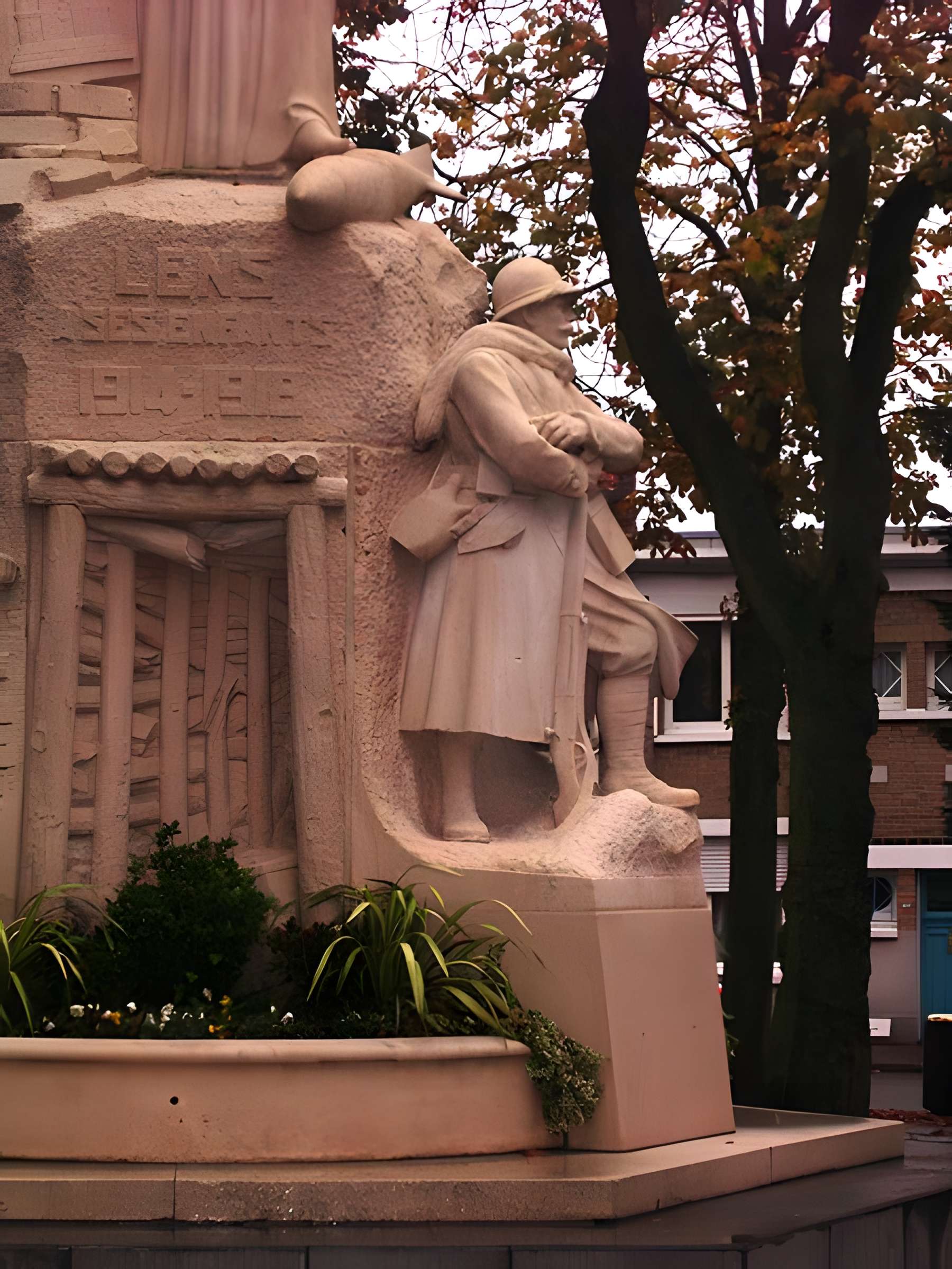 Monument aux morts de la Première Guerre mondiale de Lens