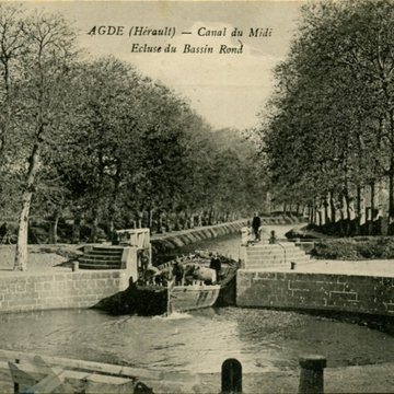 Canal du Midi : Écluse ronde dAgde