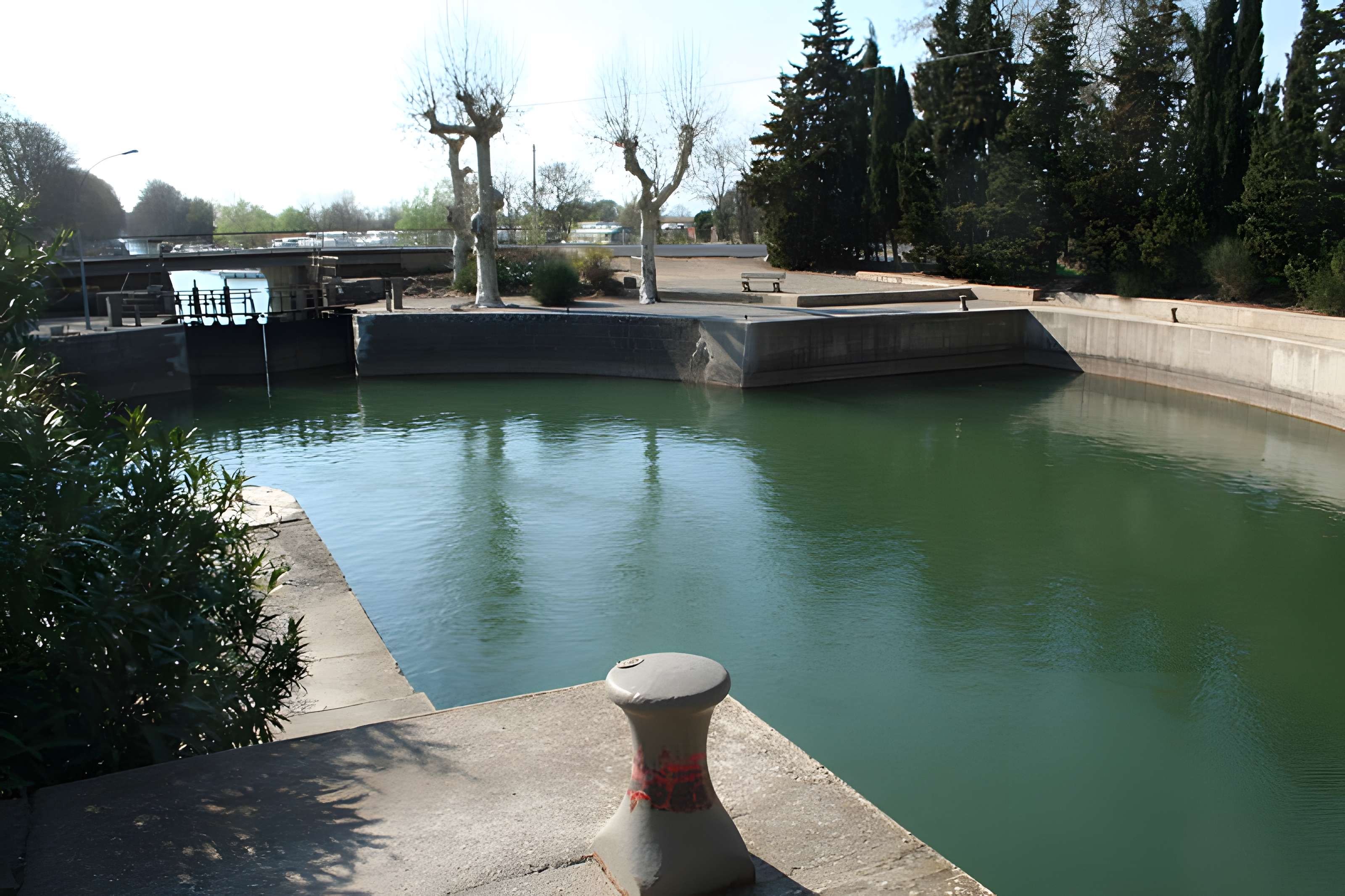 Canal du Midi : Écluse ronde d'Agde