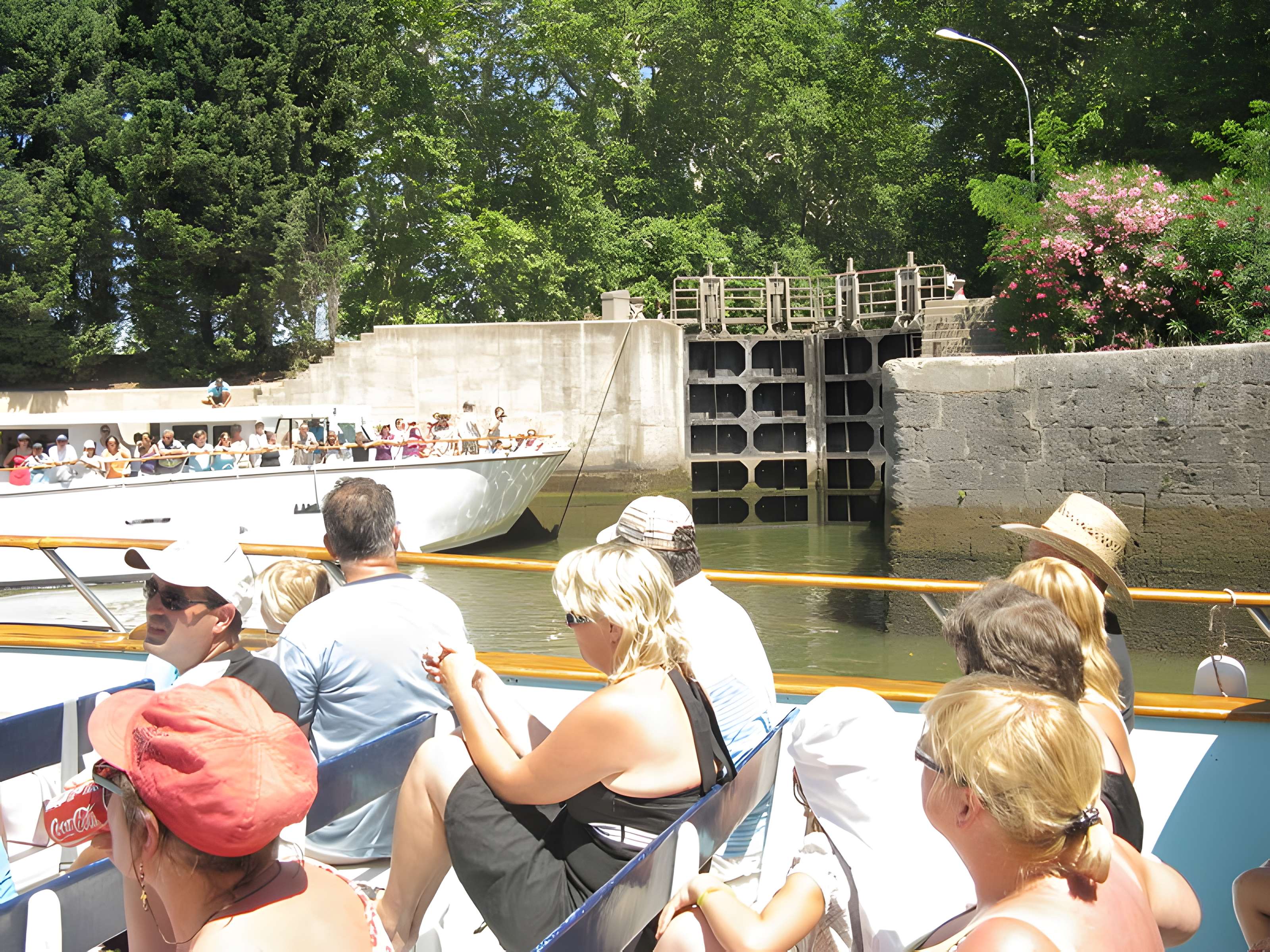 Canal du Midi : Écluse ronde d'Agde