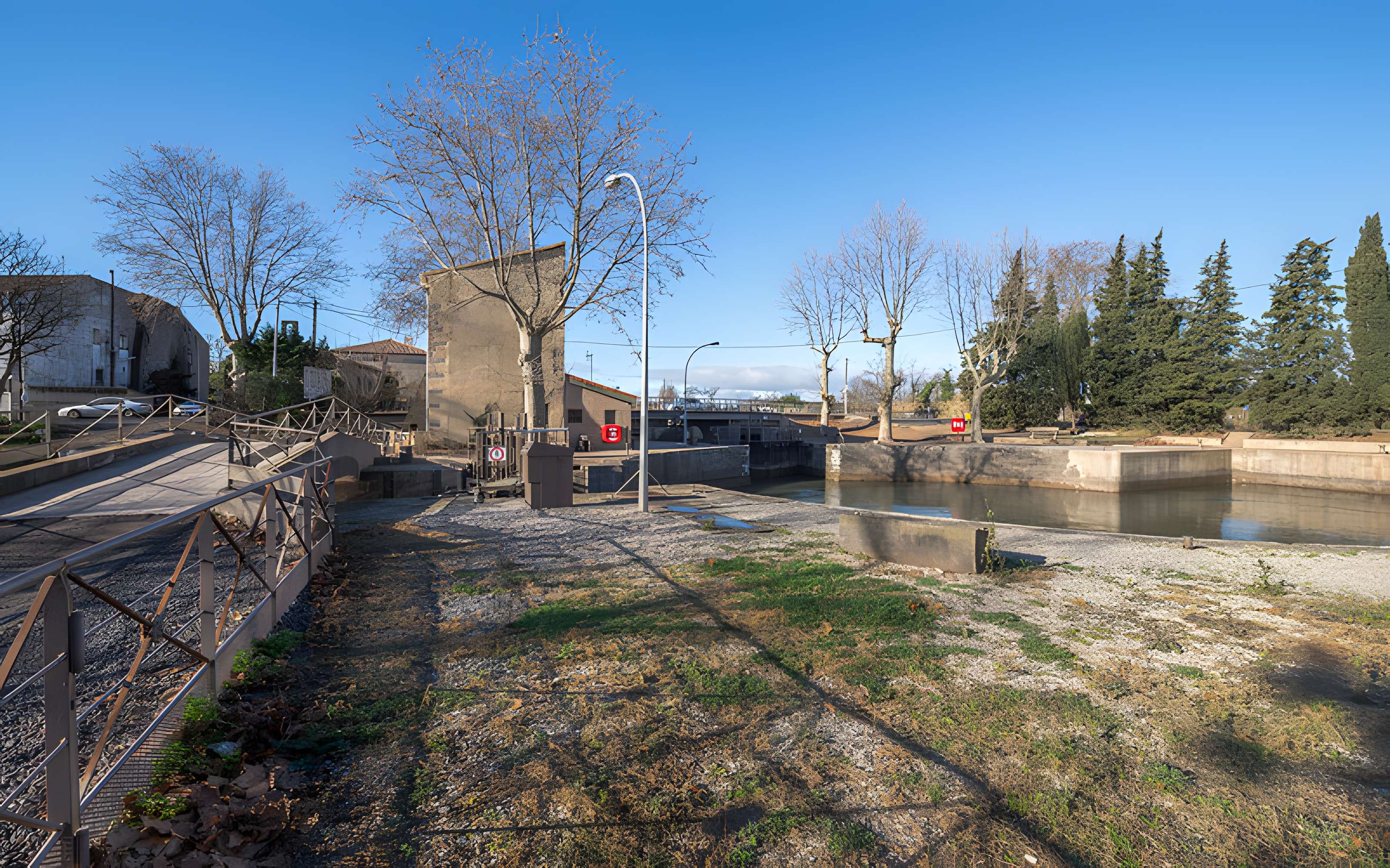Canal du Midi : Écluse ronde d'Agde