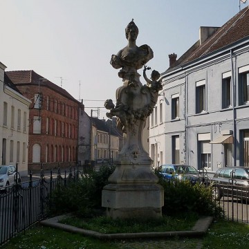 monument de la clairon a conde sur l escaut