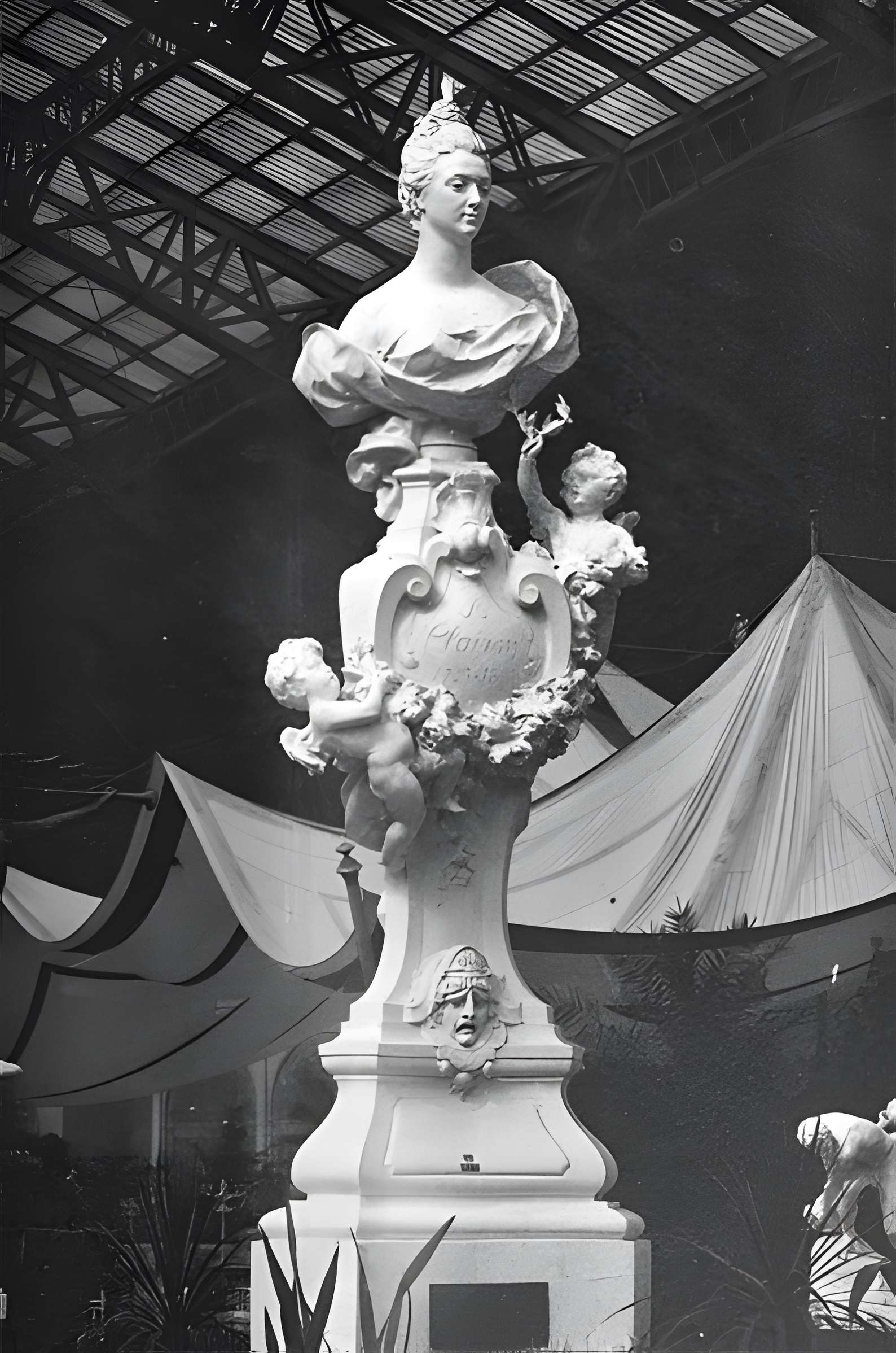 Monument de la Clairon à Condé-sur-l'Escaut