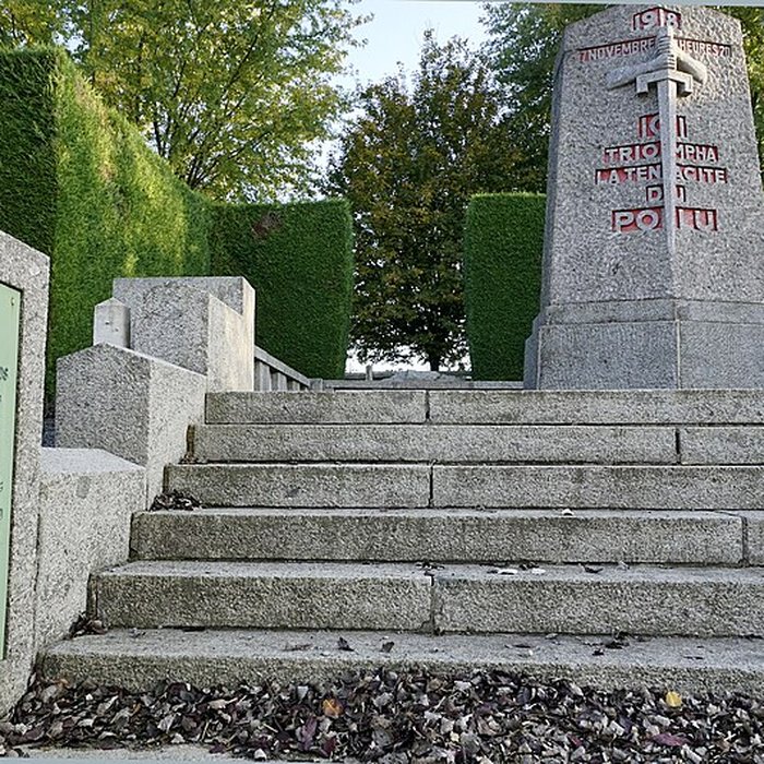 Photo de Monument de la Pierre dHaudroy à La Flamengrie