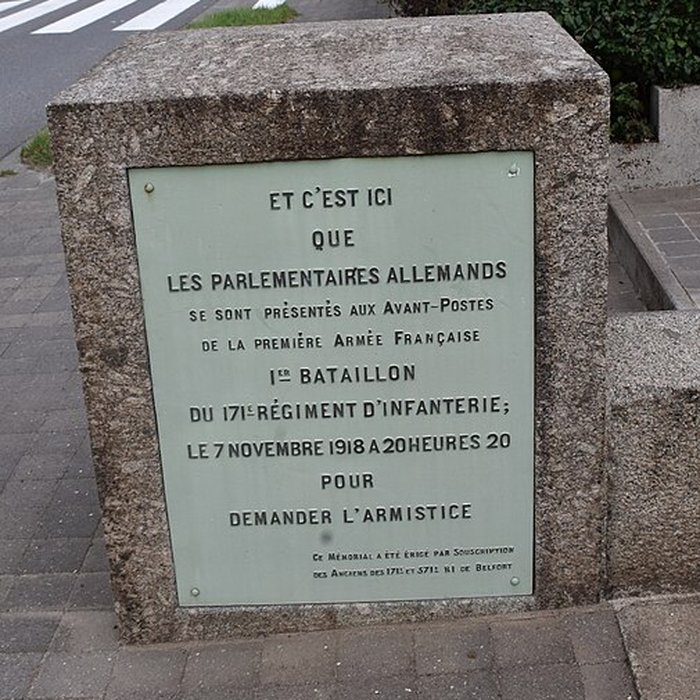 Photo de Monument de la Pierre dHaudroy à La Flamengrie