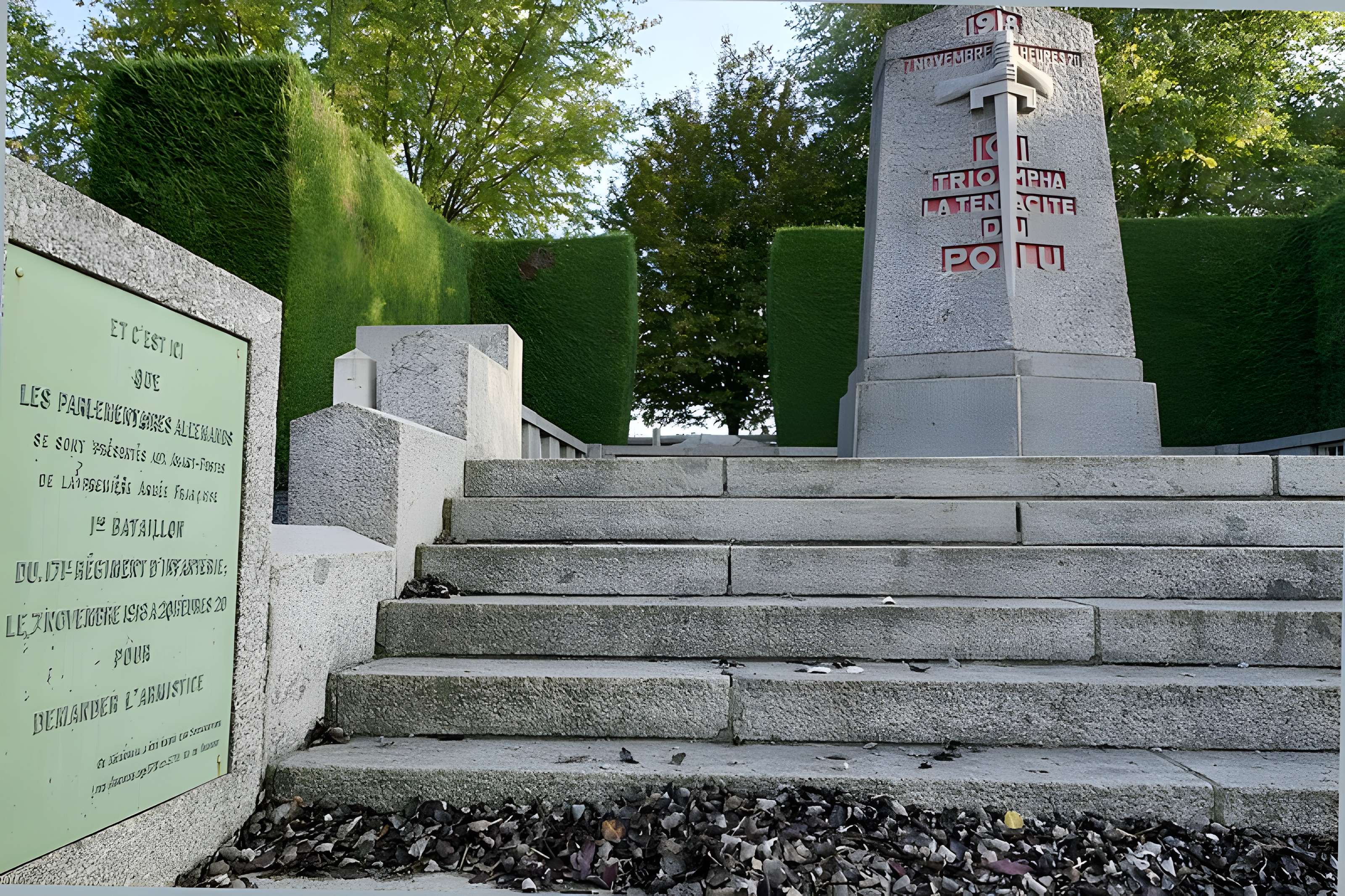 Monument de la Pierre d'Haudroy à La Flamengrie