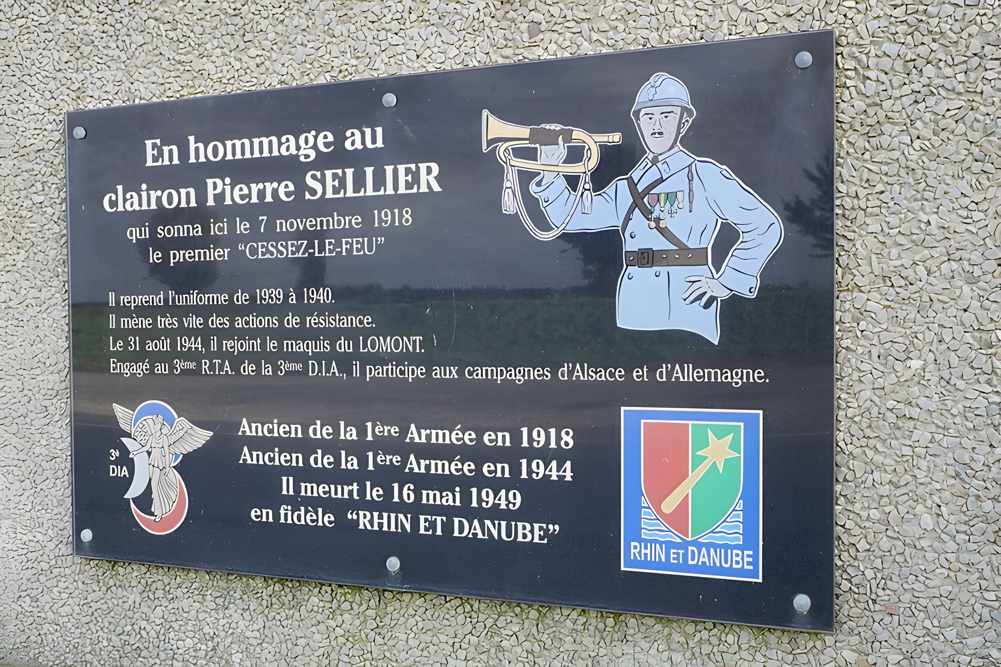 Monument de la Pierre d'Haudroy à La Flamengrie