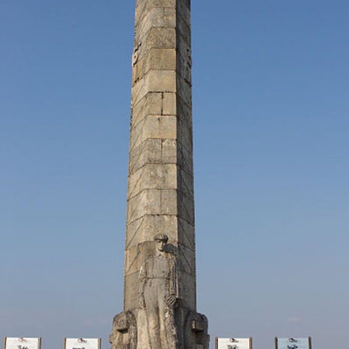 Photo de Monument des Basques de Craonnelle