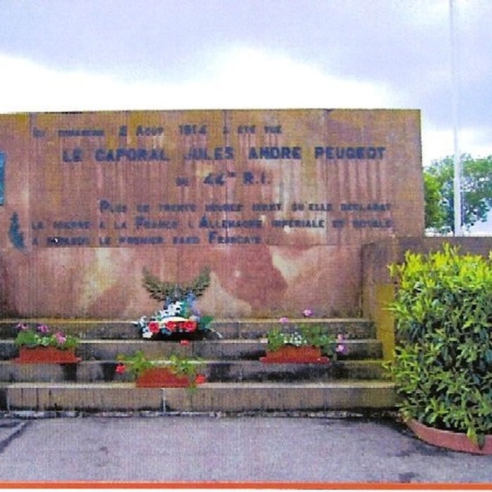 Photo de Monument du caporal Peugeot à Joncherey