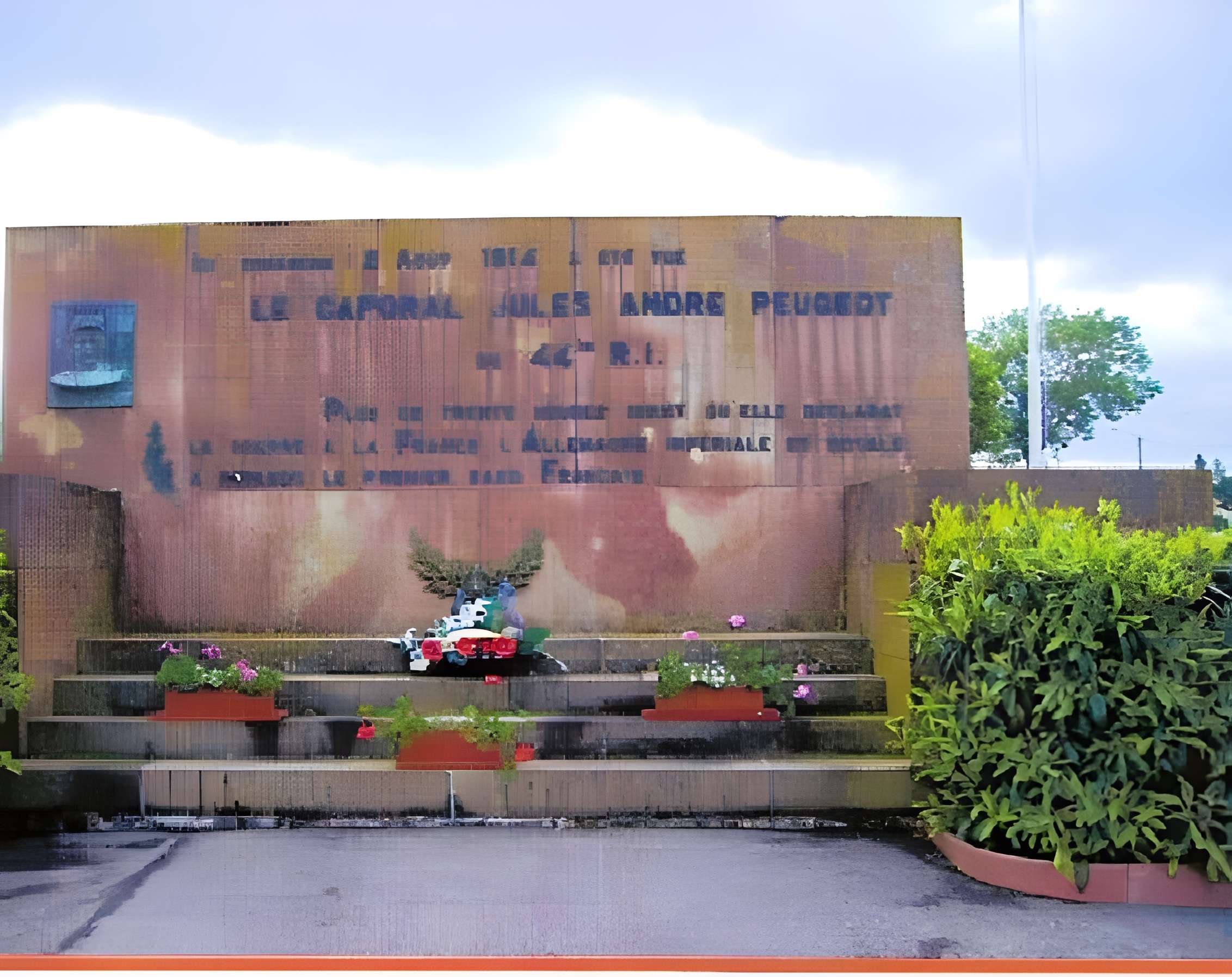 Monument du caporal Peugeot à Joncherey