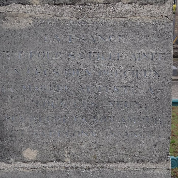 Photo de Monument sépulcral du maréchal de Vaux à Paray-Vieille-Poste