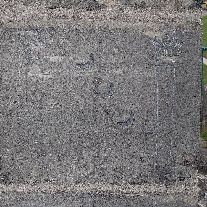 Photo de Monument sépulcral du maréchal de Vaux à Paray-Vieille-Poste
