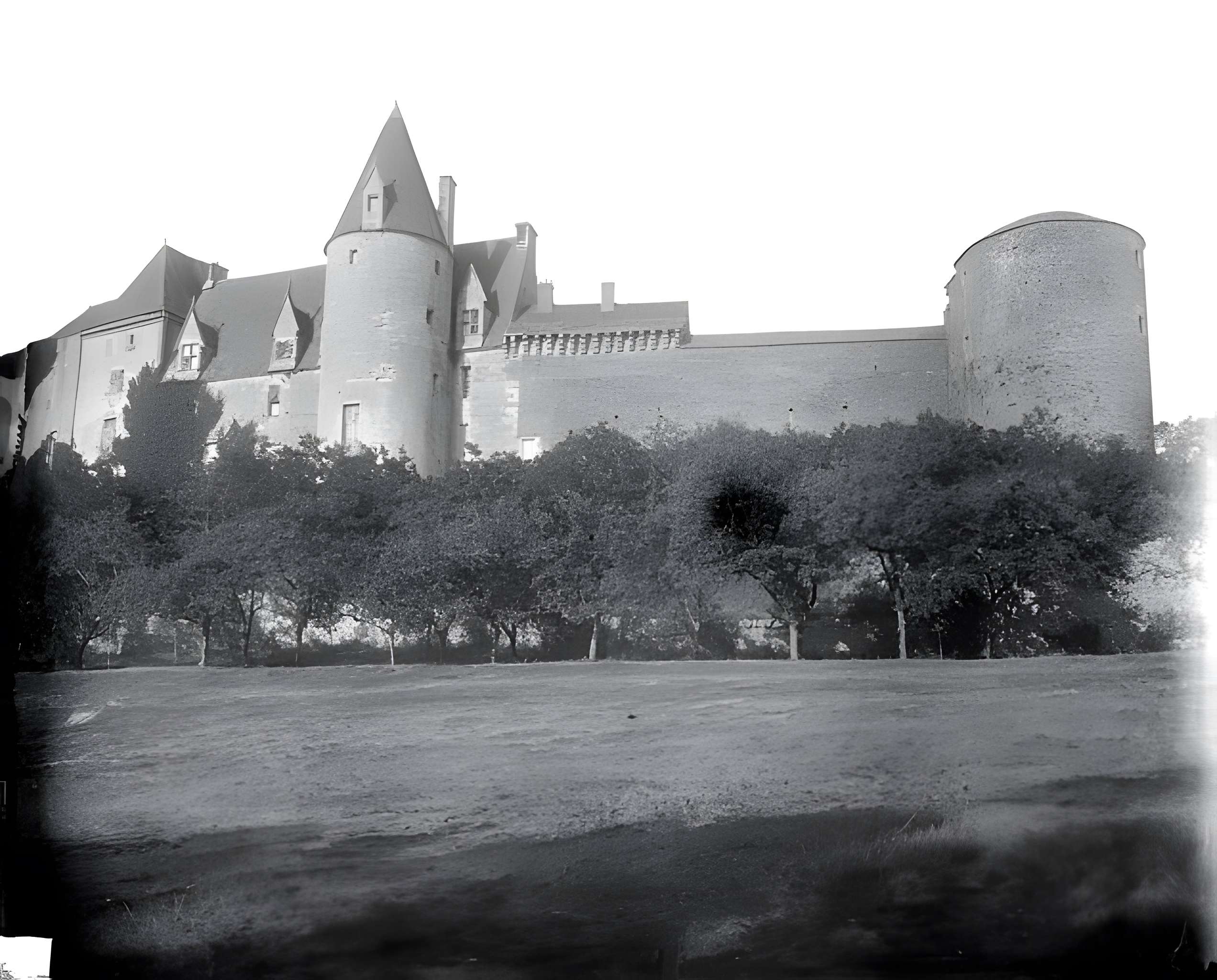 Motte féodale de Châteauneuf