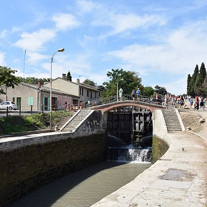 Photo de Canal du Midi : Écluses de Fonserannes