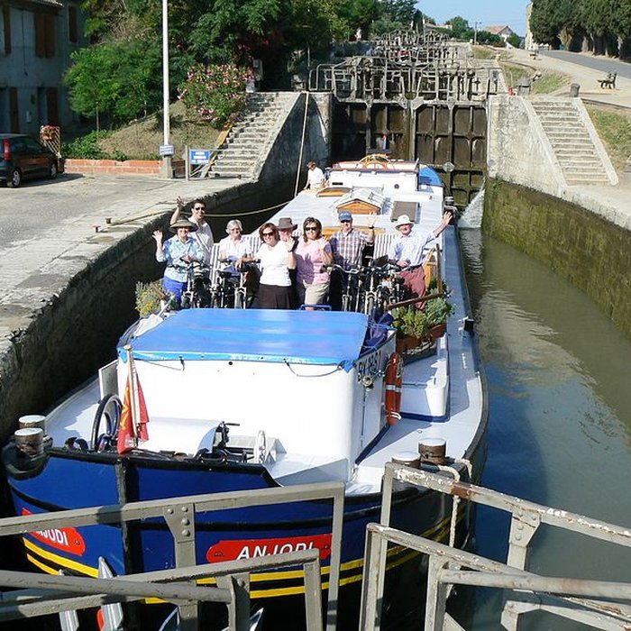 Photo de Canal du Midi : Écluses de Fonserannes