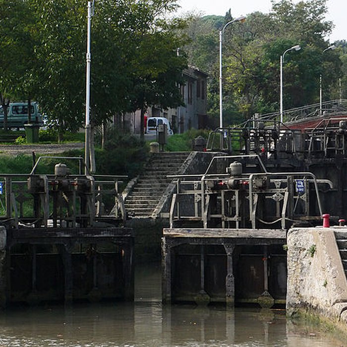 Photo de Canal du Midi : Écluses de Fonserannes