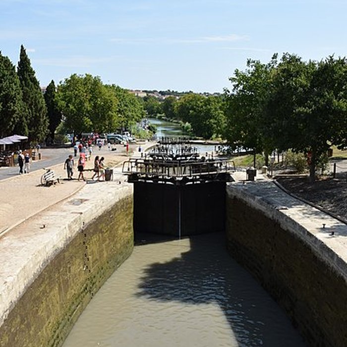 Photo de Canal du Midi : Écluses de Fonserannes