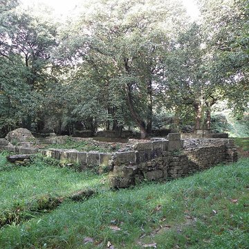 Motte féodale et camp de Lesquellen à Plabennec