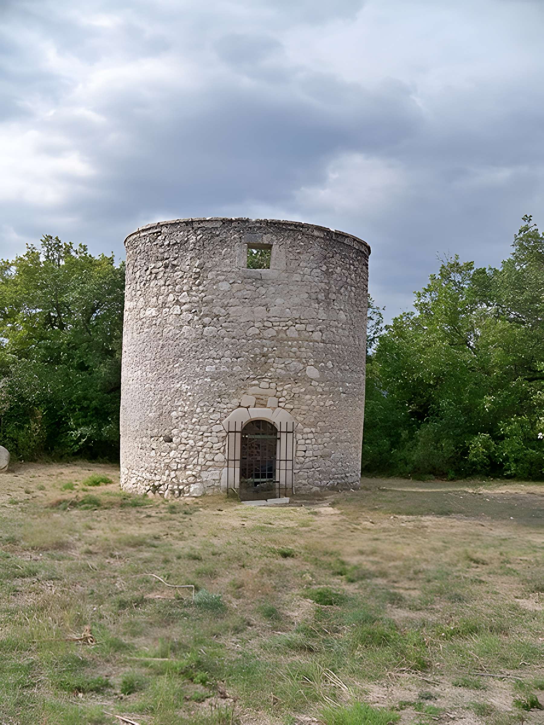 Moulin à vent de Beauvert à Donzère