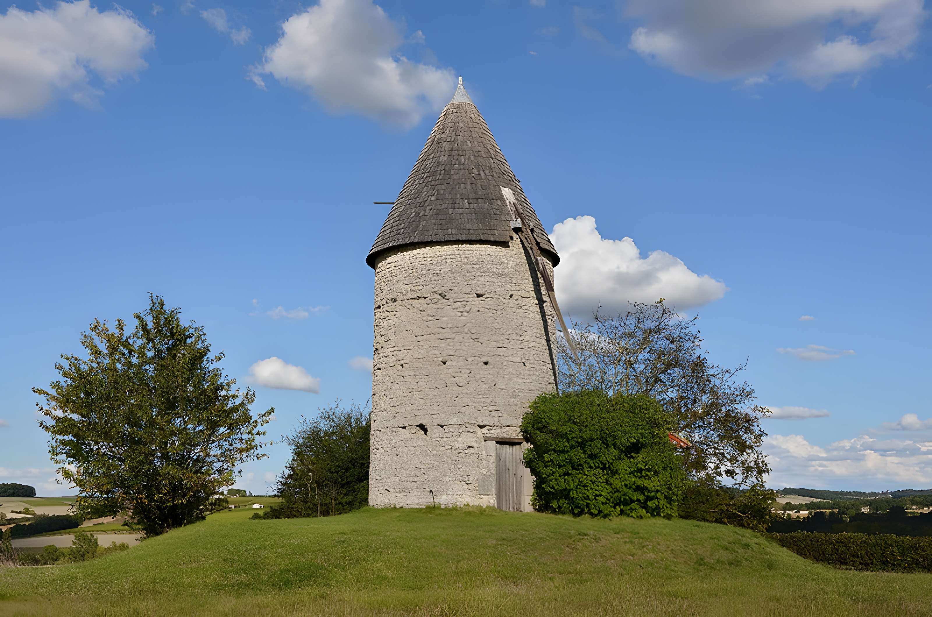 Moulin à vent de la Paille à Bessac